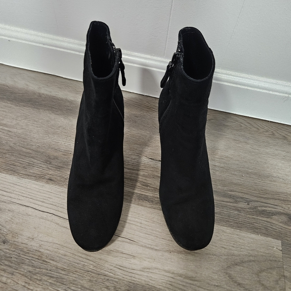 Carolina Herrera Black Suede Booties